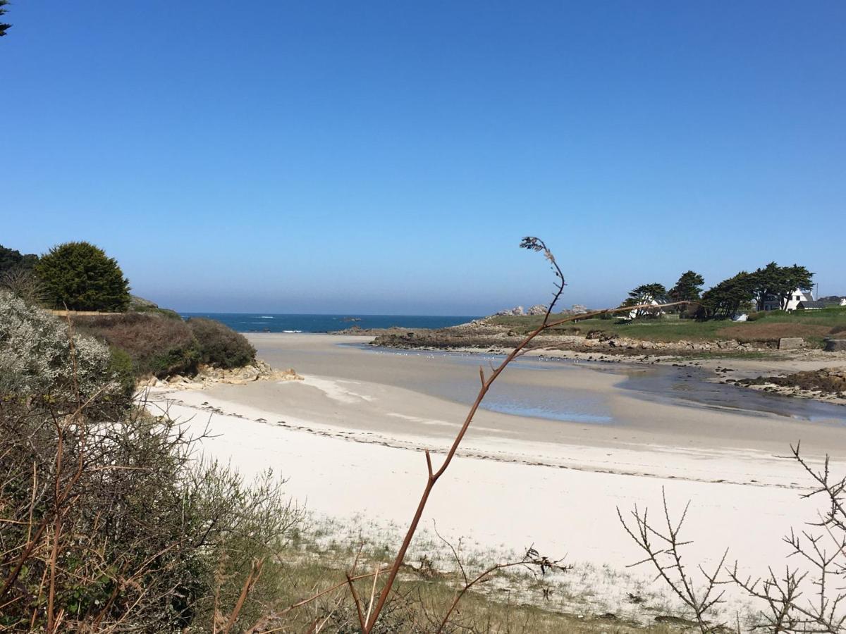Les Gites Aux Volets Roses Landunvez Luaran gambar